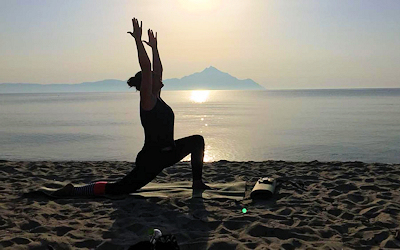 Wandern und Yoga Sarti Beach